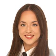 Filóloga inglesa imparte clases de forma presencial